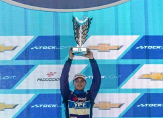 Chapecoense João Bortoluzzi vence corrida histórica da Stock Light sob chuva