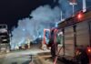 Incêndio atinge carreta cegonha na BR-282 e mobiliza bombeiros no Oeste Catarinense