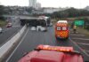 VÍDEO: Carreta tomba na BR-282 no Oeste Catarinense, atinge carro e deixa motorista ferido