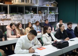 Palestra sobre o mercado de trabalho é promovida pelo curso de Arquitetura e Urbanismo da UCEFF Itapiranga
