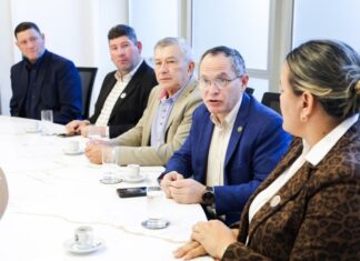 Comitiva do Paraguai visita a Alesc para ampliar parcerias com Santa Catarina