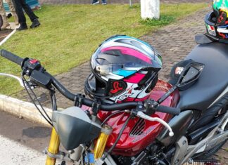 VÍDEO: Colisão entre motocicletas deixa três feridos na Avenida Getúlio Vargas, em Chapecó