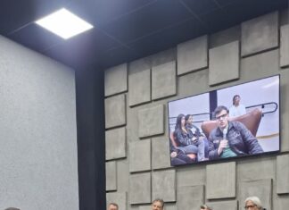 Sala de Debates reuniu nomes que marcaram a comunicação para celebrar os 50 anos da Condá FM
