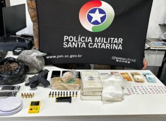 Após disparos de arma de fogo, Polícia Militar apreende mais de 8 kg de drogas e prende três homens em Chapecó