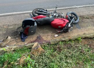 Motociclista morreu após tentar ultrapassagem em curva e bater em carreta na SC-157, aponta PMRv