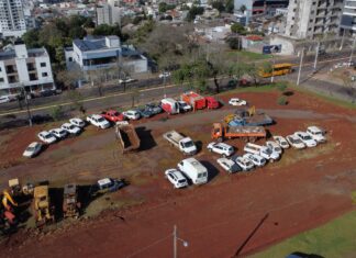 Prefeitura de Chapecó fará leilão de 34 veículos e máquinas pesadas em agosto