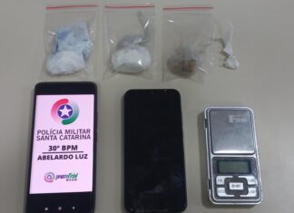 Homem passa mal após usar cocaína e ocorrência leva à prisão de três suspeitos por tráfico no Oeste de SC