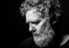 Músico Glen Hansard, vencedor do Oscar por “Falling Slowly”, morre em acidente de moto aos 56 anos