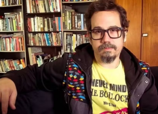 Diretor Ricardo Spencer de 49 anos é encontrado morto em apartamento