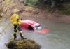 Mulher morre após carro sair da pista e cair em rio na SC-283, no Oeste de SC