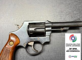 Homem é preso após Polícia Militar encontrar revólver sem documentação no Oeste Catarinense