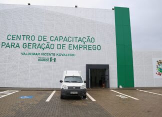 VÍDEO: Inaugurados Centro Multiuso e de Capacitação, campo, antigranizo e asfalto no Bormann
