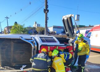 Seis pessoas ficam feridas após colisão entre carro e caminhonete em Chapecó