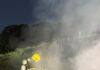 Fiat Tempra abandonado é destruído por incêndio em estrada no Oeste Catarinense