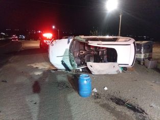 Homem fica ferido após carro sair da pista e capotar na BR-163 no Oeste Catarinense