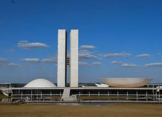 Congresso aprova MP que pode zerar a ‘taxa das blusinhas’ em compras de até US$ 50