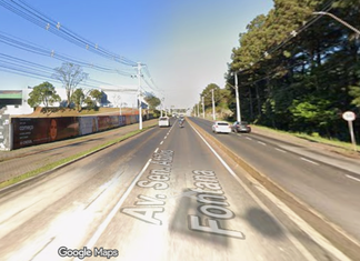 Obras deixam trânsito em meia pista na Avenida Attilio Fontana em Chapecó