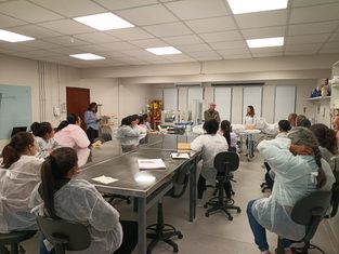 Curso de Cuidados com Idosos inicia aulas práticas em Chapecó