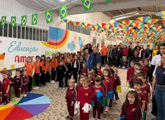 Semana da Pátria reúne comunidade escolar em solenidade na Escola Arco-Íris em Xanxerê