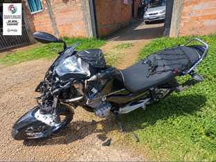 Motociclista fica ferido após colisão durante ultrapassagem em Xanxerê