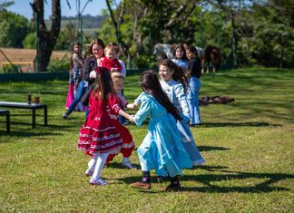Escolas municipais de Chapecó promovem atividades sobre a cultura gaúcha