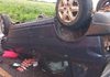 Adolescente é apreendido após furtar carro, fugir em alta velocidade e capotar