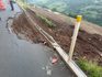 Deslizamento deixa trecho da SC-155 em meia pista em Xavantina