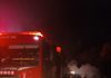 Veículo pega fogo às margens da BR-163 e mobiliza bombeiros no Paraná