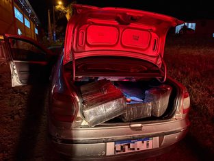 PRF prende motorista que transportava 210 quilos de maconha no oeste de SC