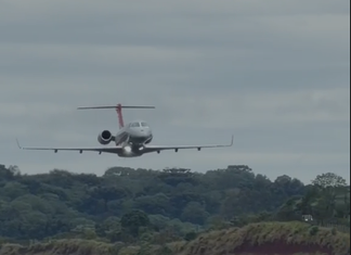 Vídeo: aeronave GEIV 04 realiza inspeção de procedimentos de pouso e decolagem no aeródromo de Chapecó