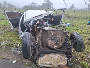 Duas pessoas morrem e duas crianças ficam feridas em grave acidente na SC-418