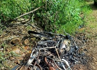 Motocicleta fica completamente destruída após incêndio no Oeste de SC